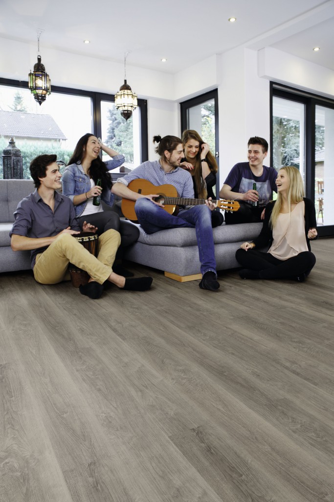 5-mm-es-klikkes-vynil-design-padlok-wineo-600-wood/